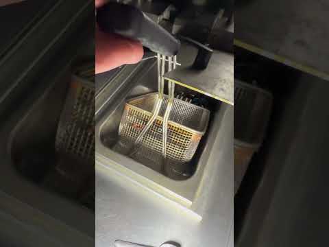 DANS CE BUFFALO GRILL ABANDONNÉ DEPUIS 2024 🦬 🍽️ #urbex #explore #exploration #abandoned