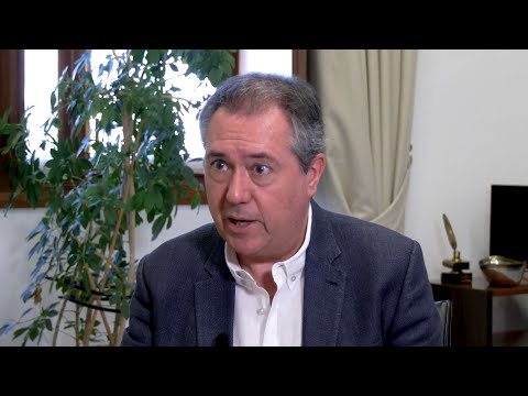 Espadas quiere llevar al PSOE-A a la centralidad política