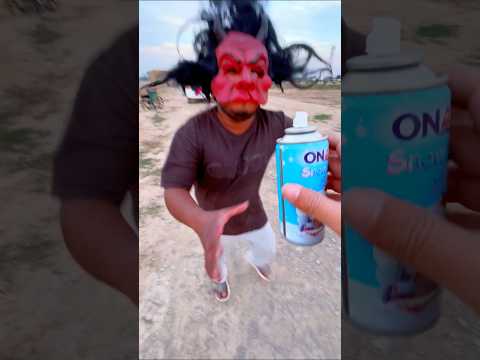 Anaya aur snow spray fun with bhoot