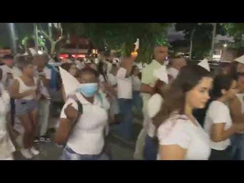 Apartadó marchó en protesta por ataques a la fuerza pública - Telemedellín