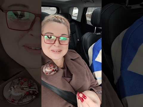 С праздником, девочки! ❤️