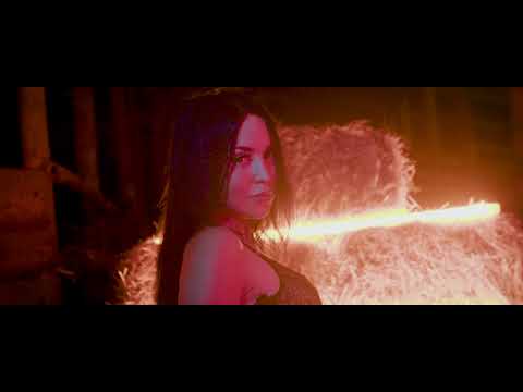 DIABLA - Jhonier El Mas Que Compone ft Divine (Video Oficial)