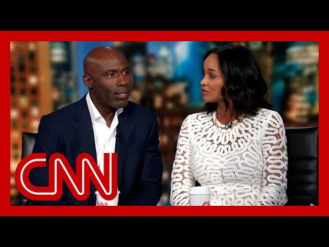 'I was stripped of my dignity': Terrell Davis recounts getting handcuffed after United flight