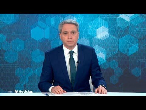 Vicente Vallés y su informativo en Antena 3 a solas por protocolo