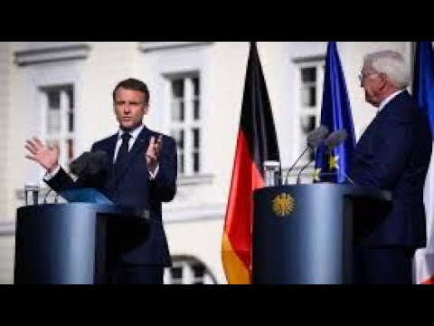 Européennes : Emmanuel Macron veut s'engager pour démasquer les idées du RN