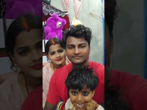 With my wife and niece.Pahirada humke apne naam ke kanganwa#bhojpurisong #viraltrending