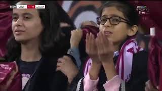 شاهد .. دعاء طفلة تشجع الفيصلي قبل الهدف ضد الهلال