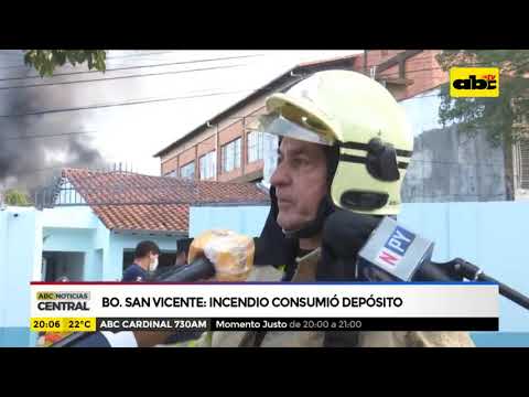 Barrio San Vicente: Incendio consumió depósito