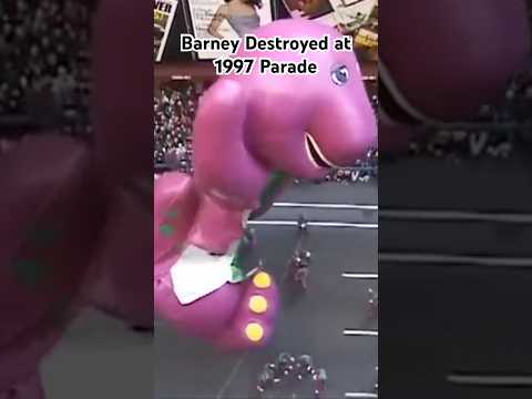 #Barney float destroyed at the 1997 #Macys #thanksgiving Day Parade!