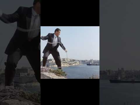 JCVD in persuit