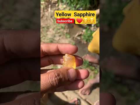 Yellow Sapphire #srilankangemstones #yellowsapphire #sapphire #gem #preciousstone #beautiful