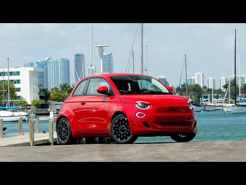 2024 Fiat 500e RED Running Footage