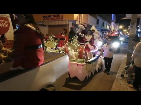 Desfile Navideño recorrió principales calles de Matehuala