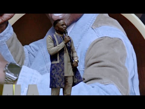 VITUKO vya KIPOTOSHI mbele ya Rais SAMIA, awavunja mbavu kwa maneno yake, ni usiku wa Tuzo za comedy