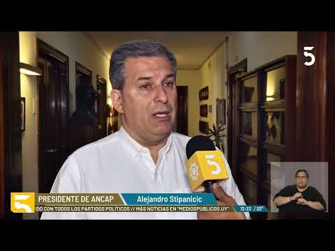 El presidente de #Ancap, Alejandro Stipanicic, dijo que se declaró desierto el llamado a