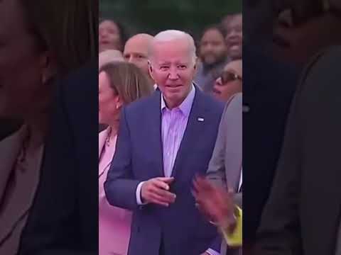 Los extraños comportamientos de Joe Biden que generan debate en redes sociales