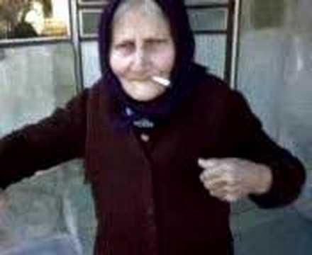 Video: Hip Hop močiute  - duok jai cigarete ir ji vel užsives :D