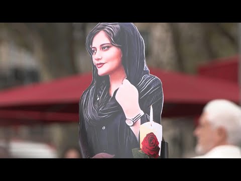 Iran: manifestation un an après la mort de Mahsa Amini à Paris | AFP
