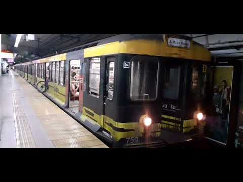 Mitsubishis en la estación Carlos Pellegrini (14)