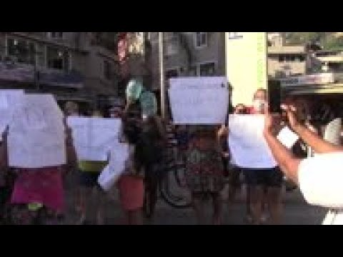 Favela residents protest water shortage amid virus
