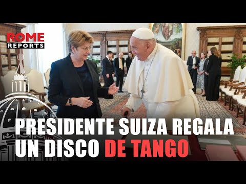 VATICANO | La presidenta de Suiza regala al papa un disco de tango