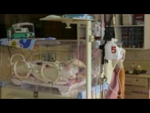 Bolivia hospitals short of oxygen due to blockades