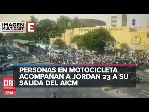 Locura total en aeropuerto de México por llegada de El Jordan 23