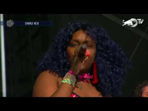 CupcakKe & Charli XCX Live Lollapalooza Chicago 2017 - Lipgloss & CPR