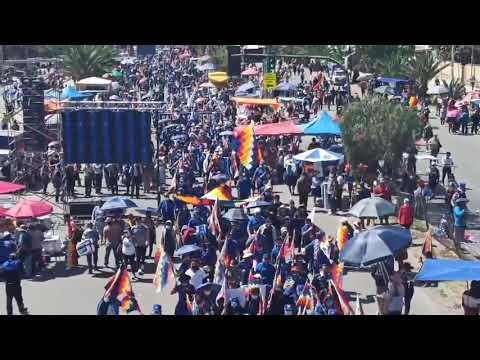 El pueblo se va sumando a la gran concentración del MAS-IPSP en la ciudad de Cochabamba, en respald