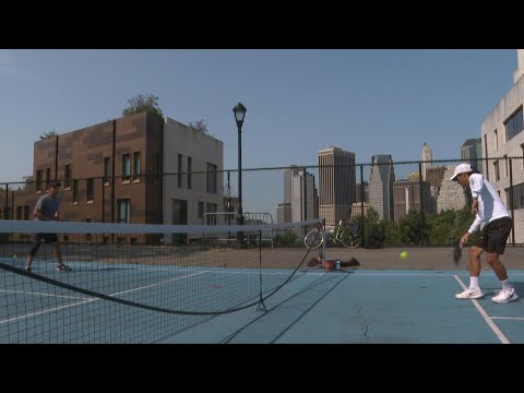 Le Pickleball, le sport de raquette qui décolle à New York | AFP
