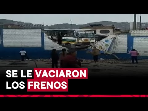 Bus se estrelló contra pared de colegio en el Callao