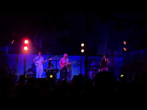 Naked Blue (en vivo 2022) - Kakkmaddafakka