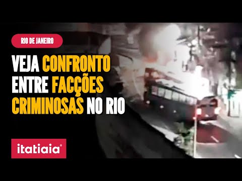 ÔNIBUS É INCENDIADO DURANTE CONFRONTO ENTRE CRIMINOSOS NO RJ