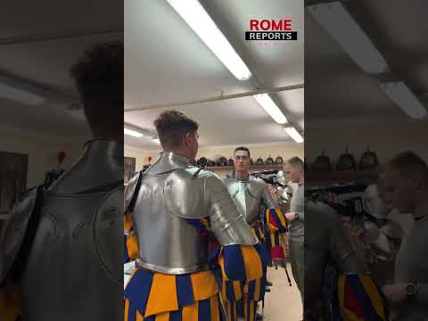 Detrás de las paredes del Vaticano con la Guardia Suiza