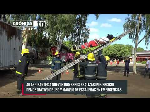 Bomberos de Nicaragua se capacitan con escaleras para rescates de emergencia