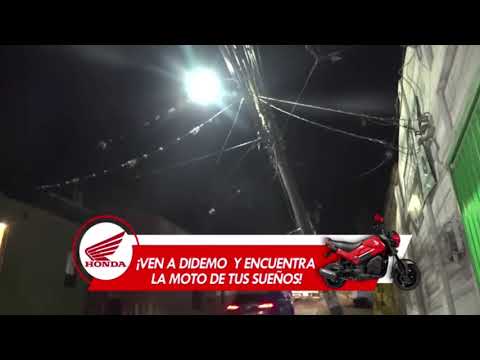 Poste de tendido eléctrico a punto de ceder en el barrio guanacaste de la capital