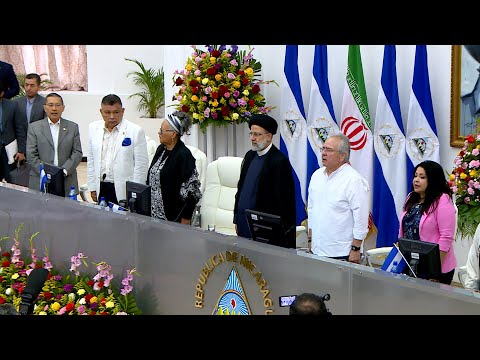 Presidente de Irán, Ebrahim Raisi visita la Asamblea Nacional