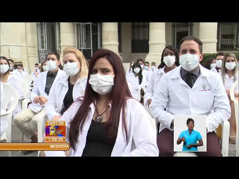 Graduados nuevos profesionales de la salud en La Habana