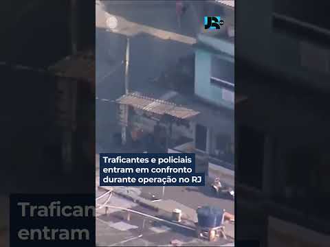 Traficantes e policiais entram em confronto durante operação no RJ #shorts