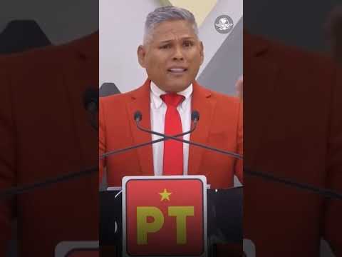 Candidato del PT convierte debate oficial en festival de Día de la Madre