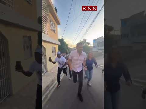 Robertico, “un popi” corriendo por las calles de la Guayiga