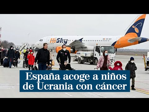 Niños de Ucrania con cáncer llegan este viernes a Madrid para seguir su tratamiento en España