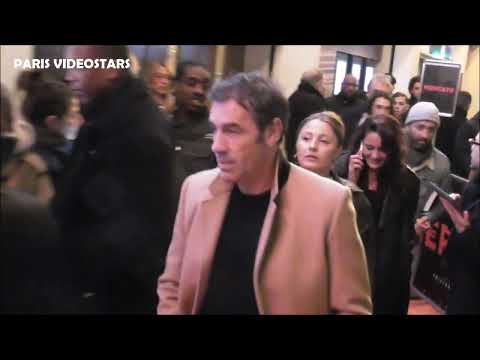 Le footballeur Robert PIRES arrive à l'avant première du film Mercato @ Paris le 17 février 2025