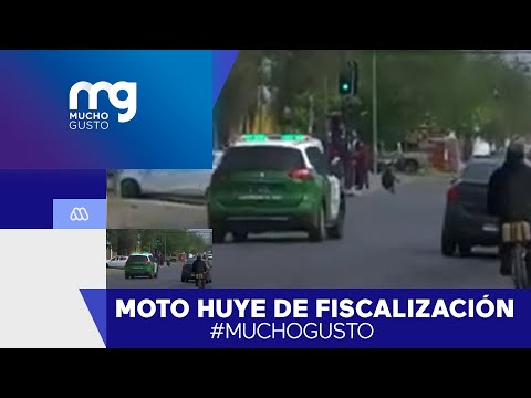 Moto huye para evadir fiscalización de funcionarios de Carabineros