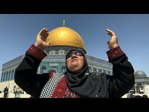 Jérusalem: des Musulmans effectuent la dernière grande prière du ramadan à Al-Aqsa | AFP Images
