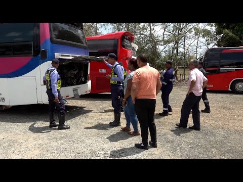 ATTT inspecciona buses que ofrecen el servicio de transporte de migrantes