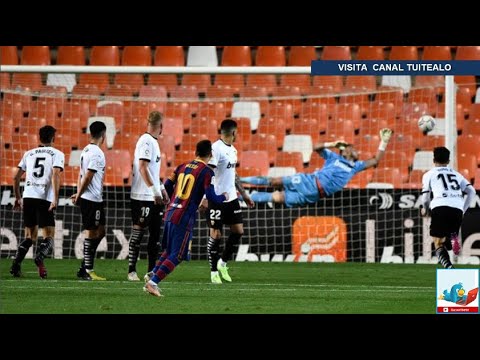 Con doblete de Messi el Barcelona vence 3-2 al Valencia y sigue al acecho de LaLiga