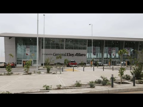 Gobierno entregó aeropuerto reconstruido de Manta