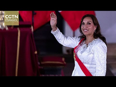 La presidenta peruana, Dina Boluarte, se encuentra en China en visita de Estado