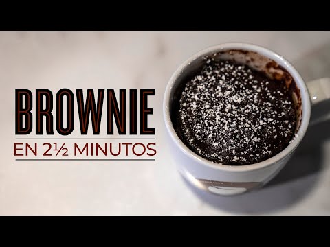 Brownie en el microondas: rica explosión de chocolate